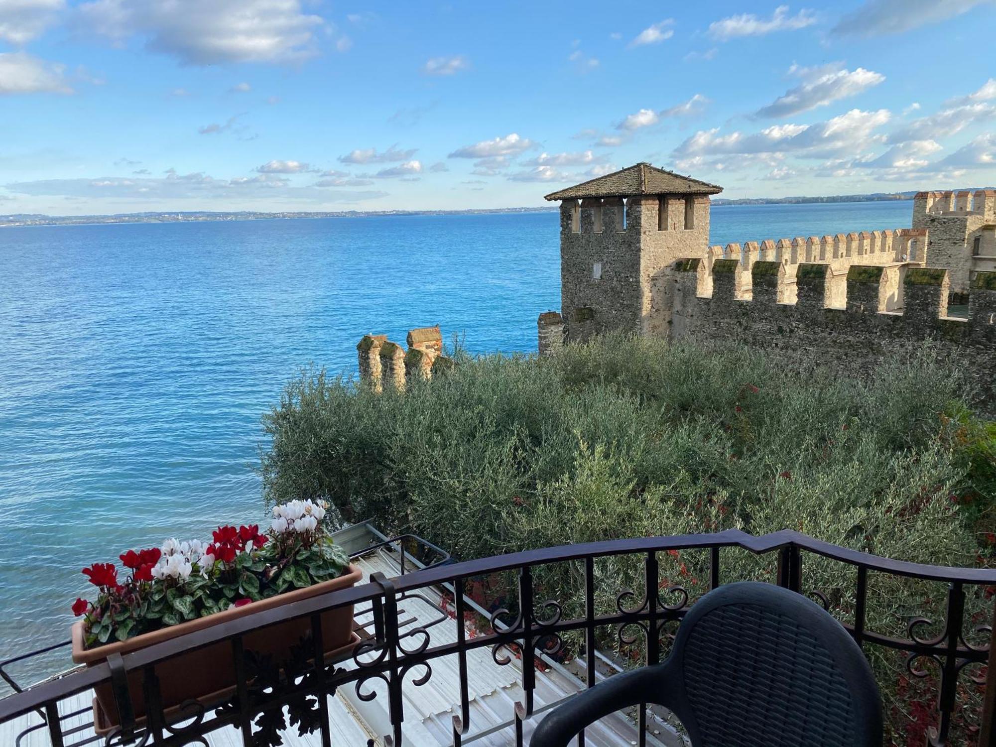 Hotel Grifone Sirmione Exterior photo